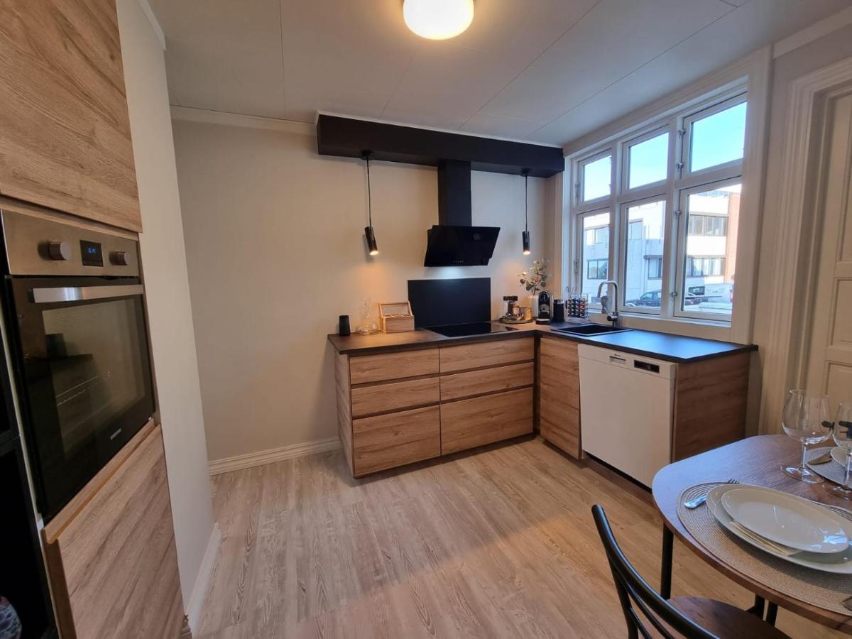 Modern And Central 2 Bedroom W/King Beds + Free Parking Stavanger Exteriör bild